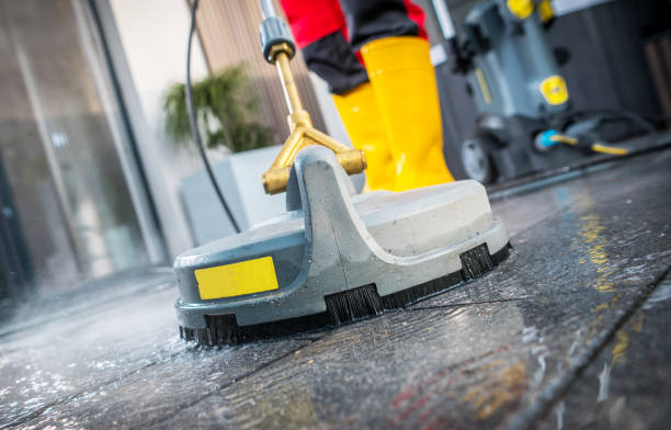 Best Sidewalk Pressure Washing  in Corunna, MI