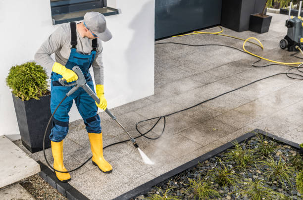 Best Pressure Washing Contractors  in Corunna, MI
