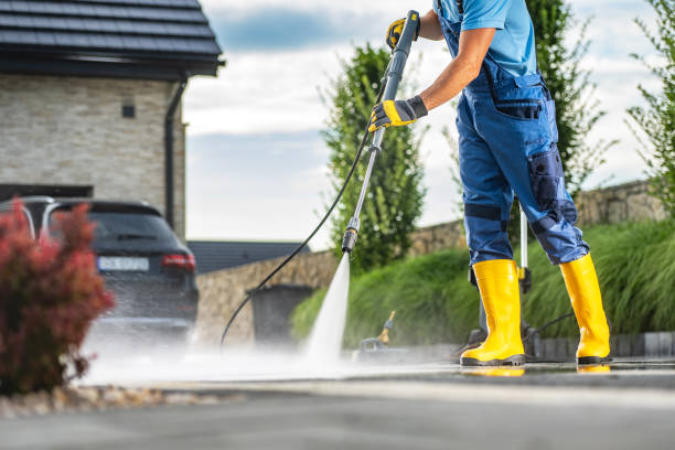Best Garage Pressure Washing  in Corunna, MI